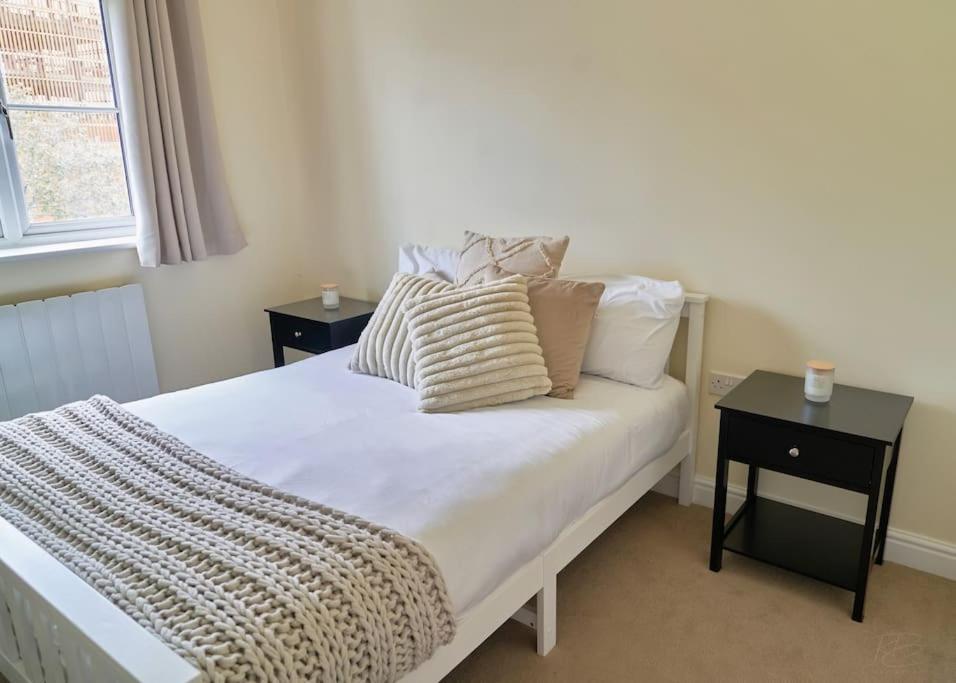 Stunning Luxury 2 Bed Apartment With En-Suite In Wokingham City Centre Luaran gambar