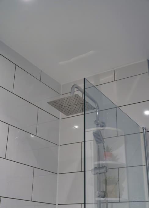 Stunning Luxury 2 Bed Apartment With En-Suite In Wokingham City Centre Luaran gambar