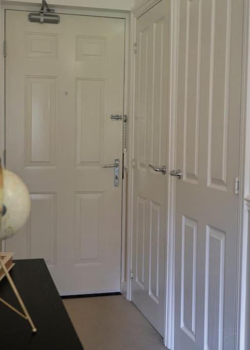 Stunning Luxury 2 Bed Apartment With En-Suite In Wokingham City Centre Luaran gambar