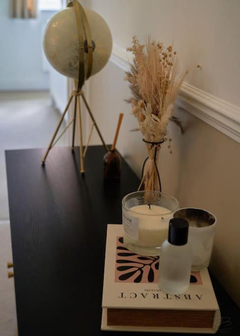 Stunning Luxury 2 Bed Apartment With En-Suite In Wokingham City Centre Luaran gambar